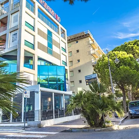 Lido Hotel 3*