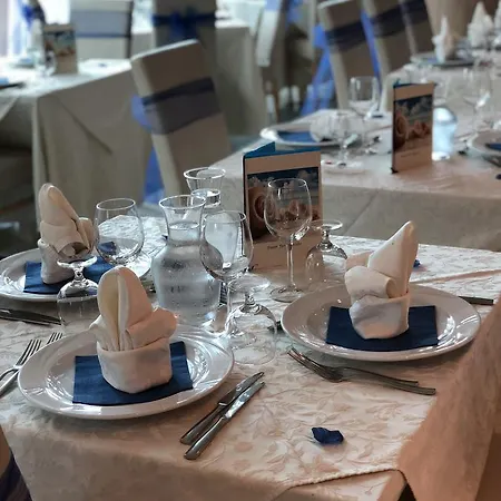 Lido Hotel 3*